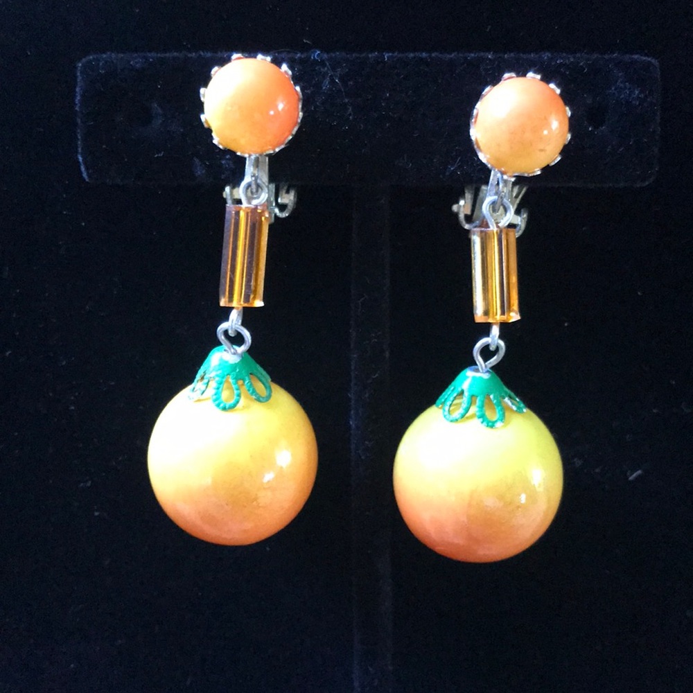 Vintage tangerine earrings 🍊